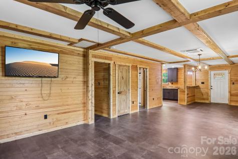 137 Red Maple Lane Burnsville NC 28714