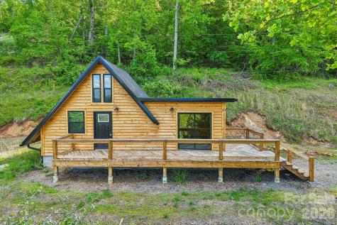137 Red Maple Lane Burnsville NC 28714