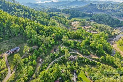 137 Red Maple Lane Burnsville NC 28714