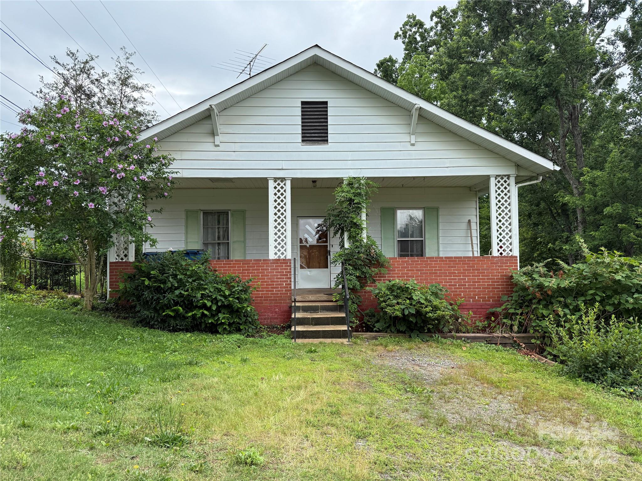 28 Central Avenue Granite Falls NC 28630