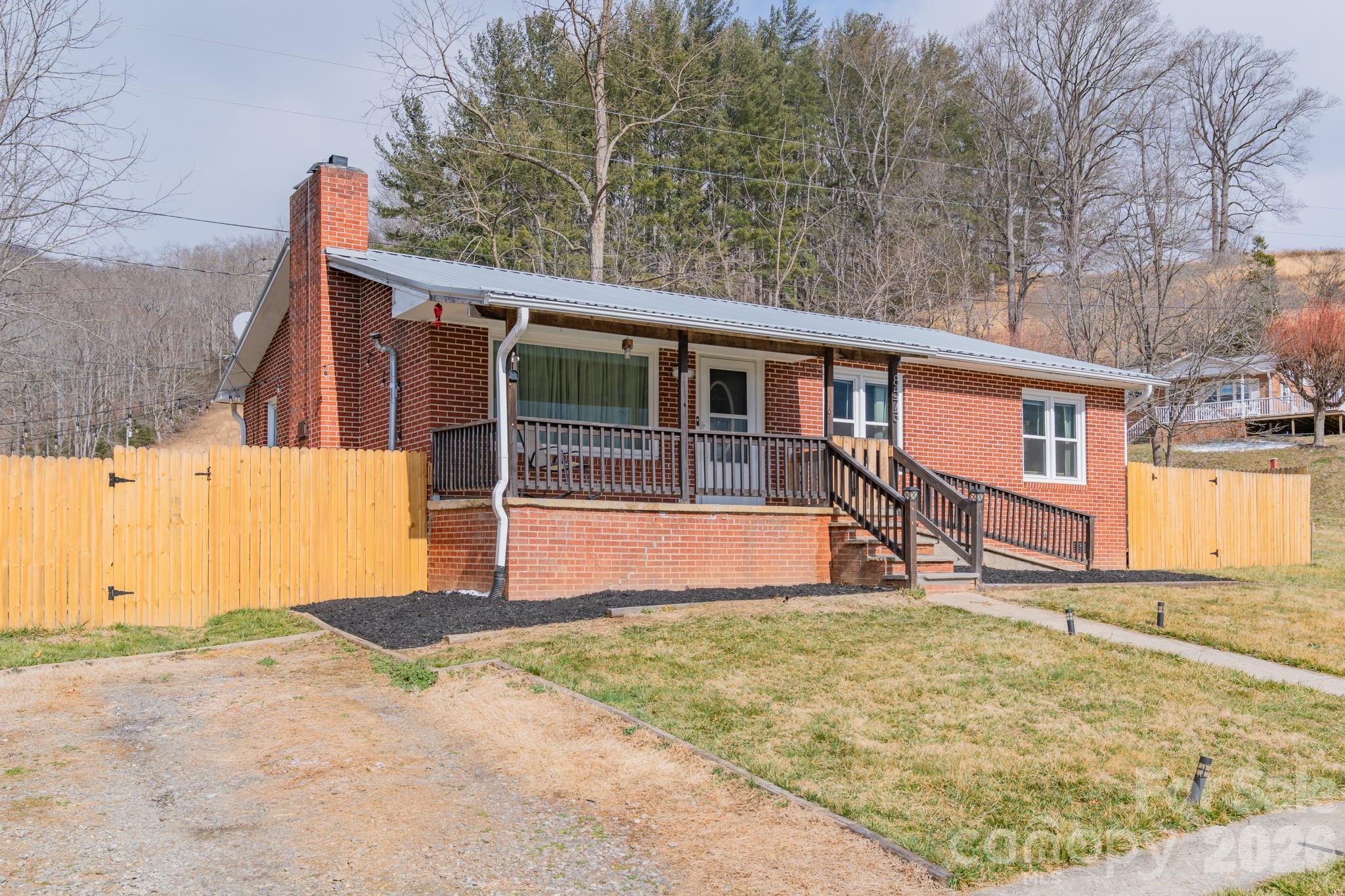 8573 Cruso Road Canton NC 28716