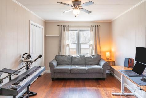 8573 Cruso Road Canton NC 28716