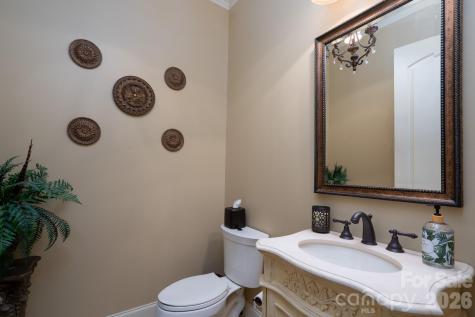 144 Moss Bank Court New London NC 28127