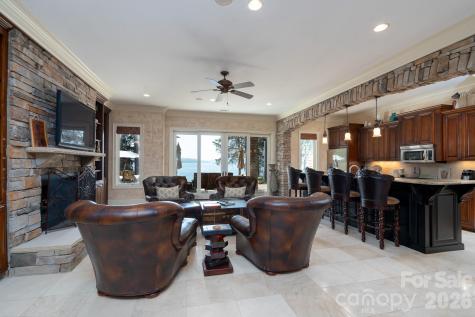 144 Moss Bank Court New London NC 28127