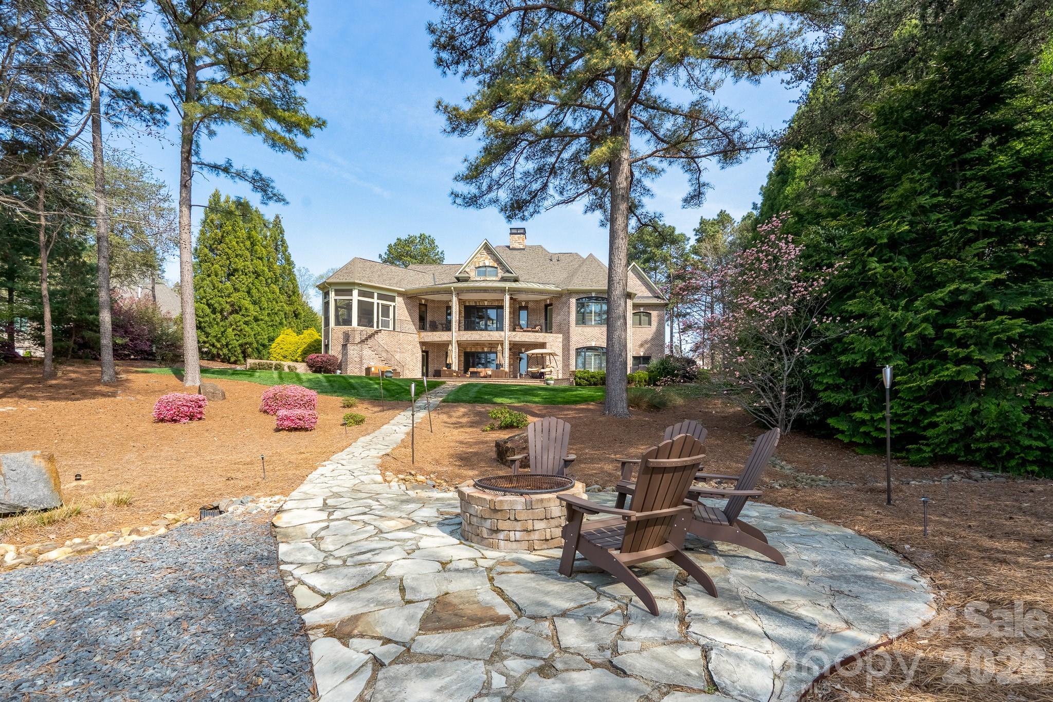 144 Moss Bank Court New London NC 28127