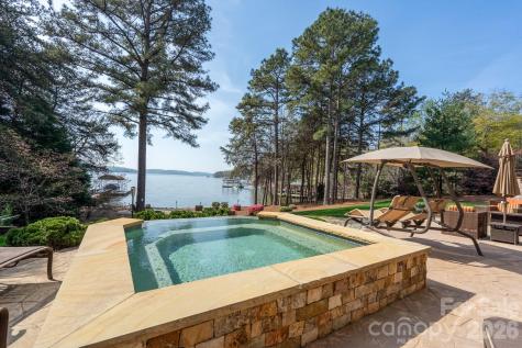 144 Moss Bank Court New London NC 28127