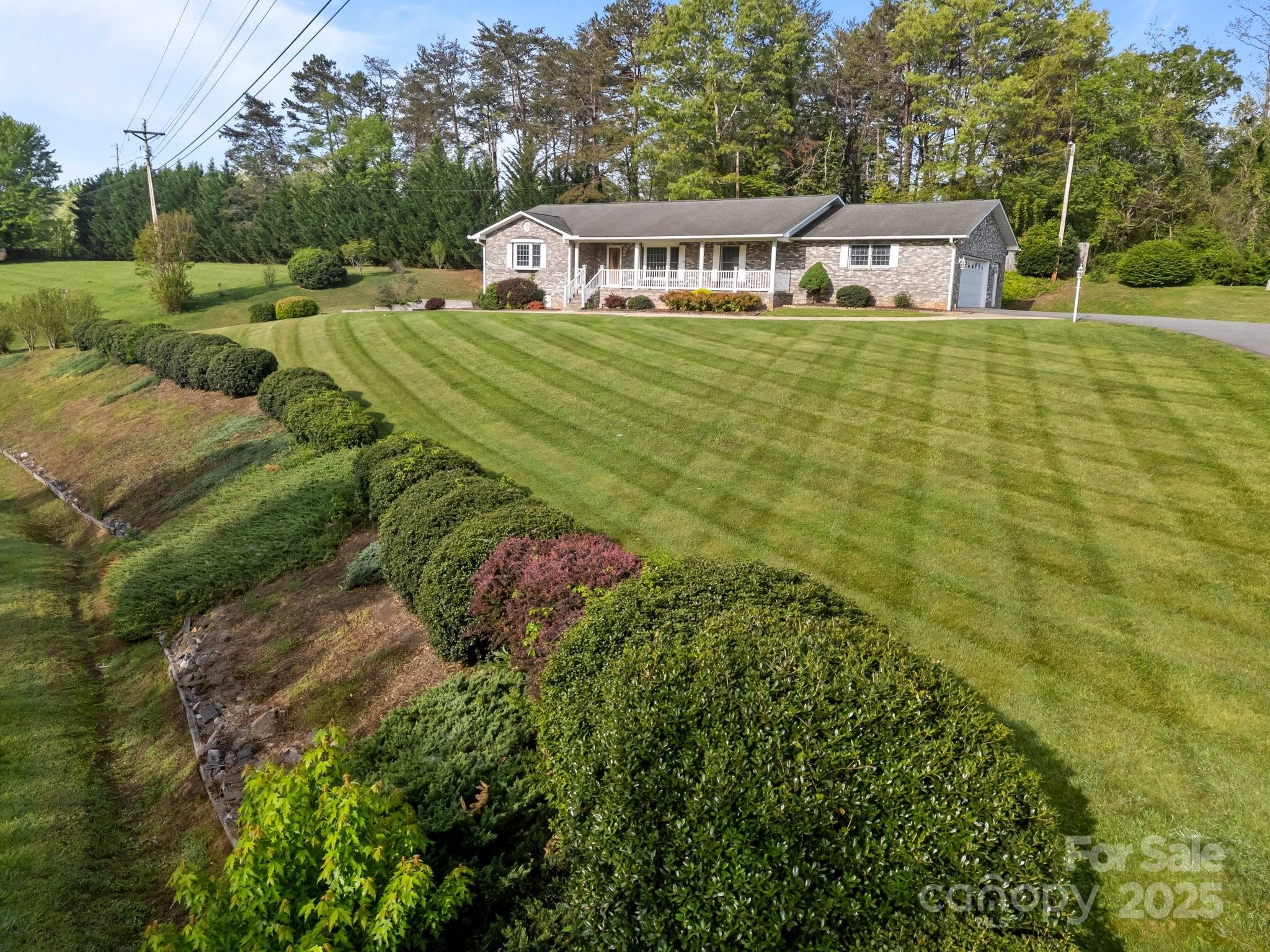 35 Clayton Drive Weaverville NC 28787
