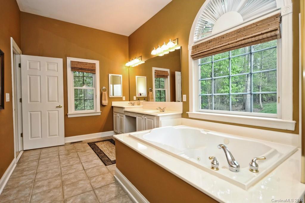 9316 Briarwick Lane Charlotte NC 28277