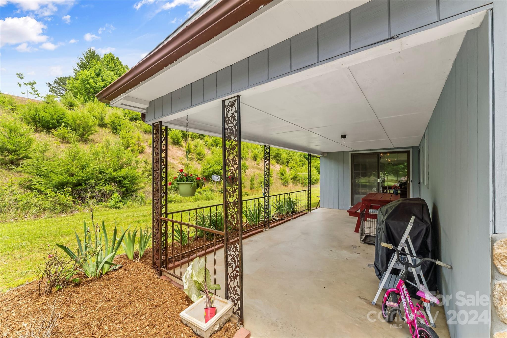 1128 Old Clear Creek Road Marion NC 28752