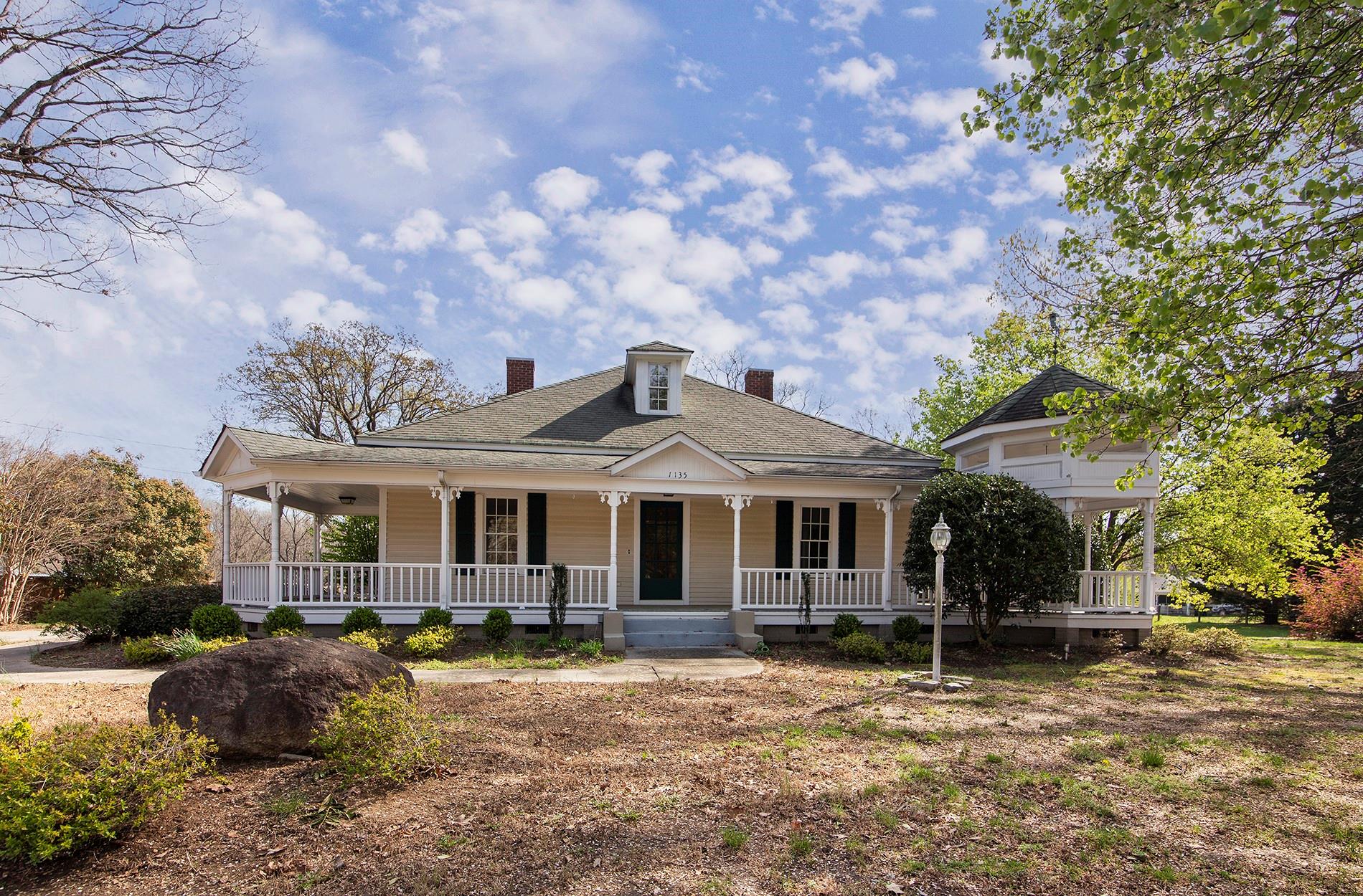 1135 Old Charlotte Road Concord NC 28027