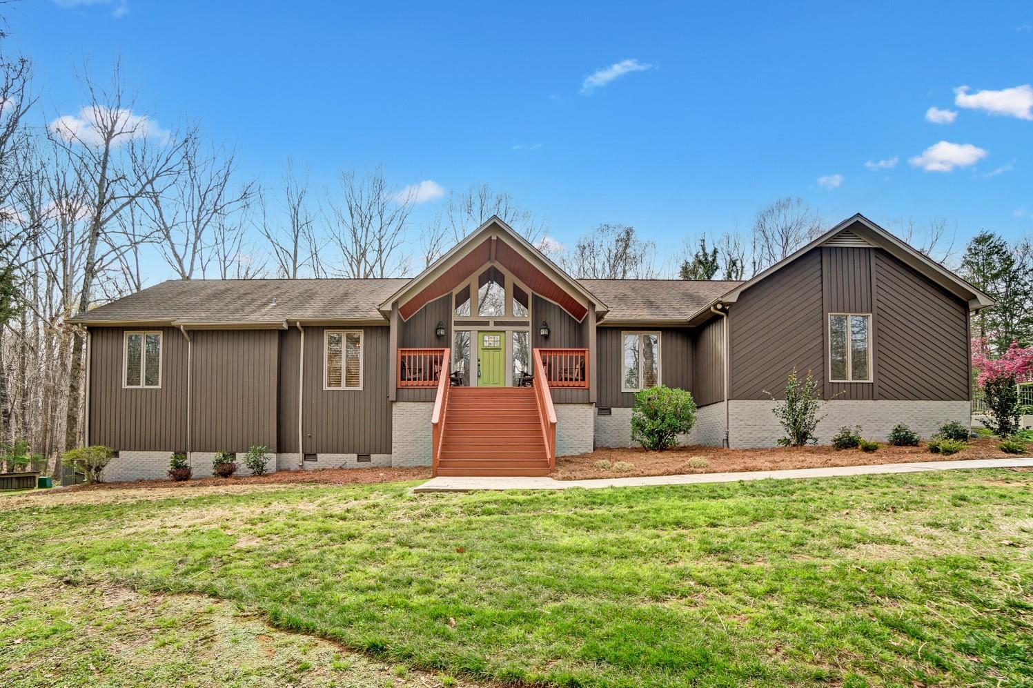 1520 Thames Court Matthews NC 28104