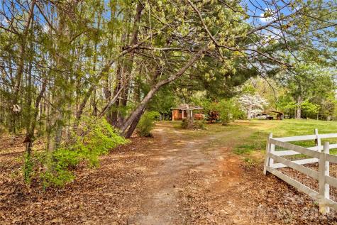151 Bent Twig Drive Statesville NC 28677