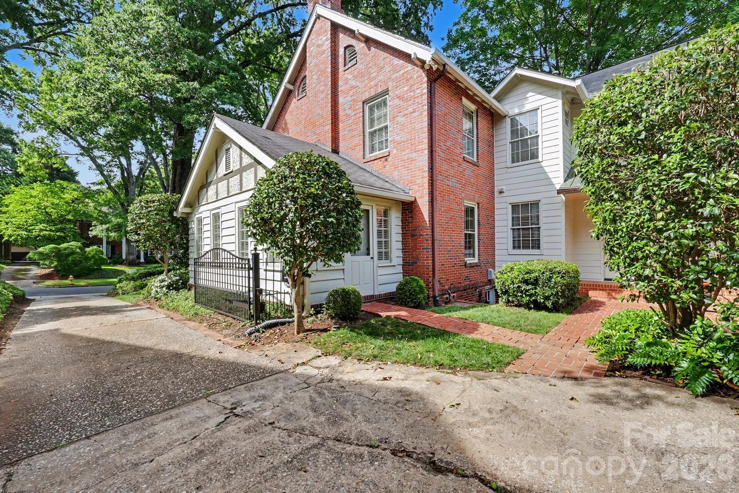 1527 Stanford Place Charlotte NC 28207
