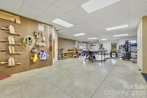 1510 Royal Lane Lenoir NC 28645