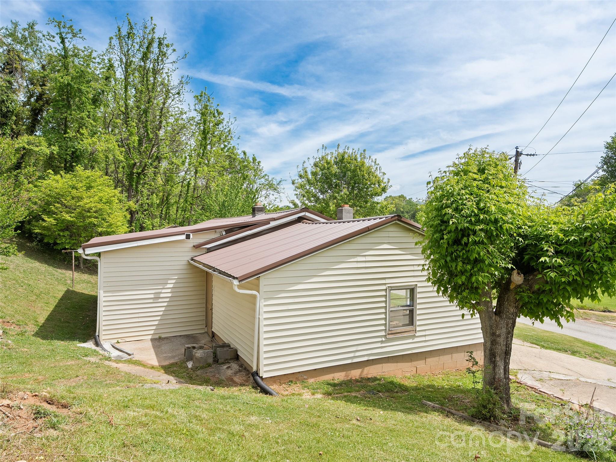 160 Cooper Street Canton NC 28716