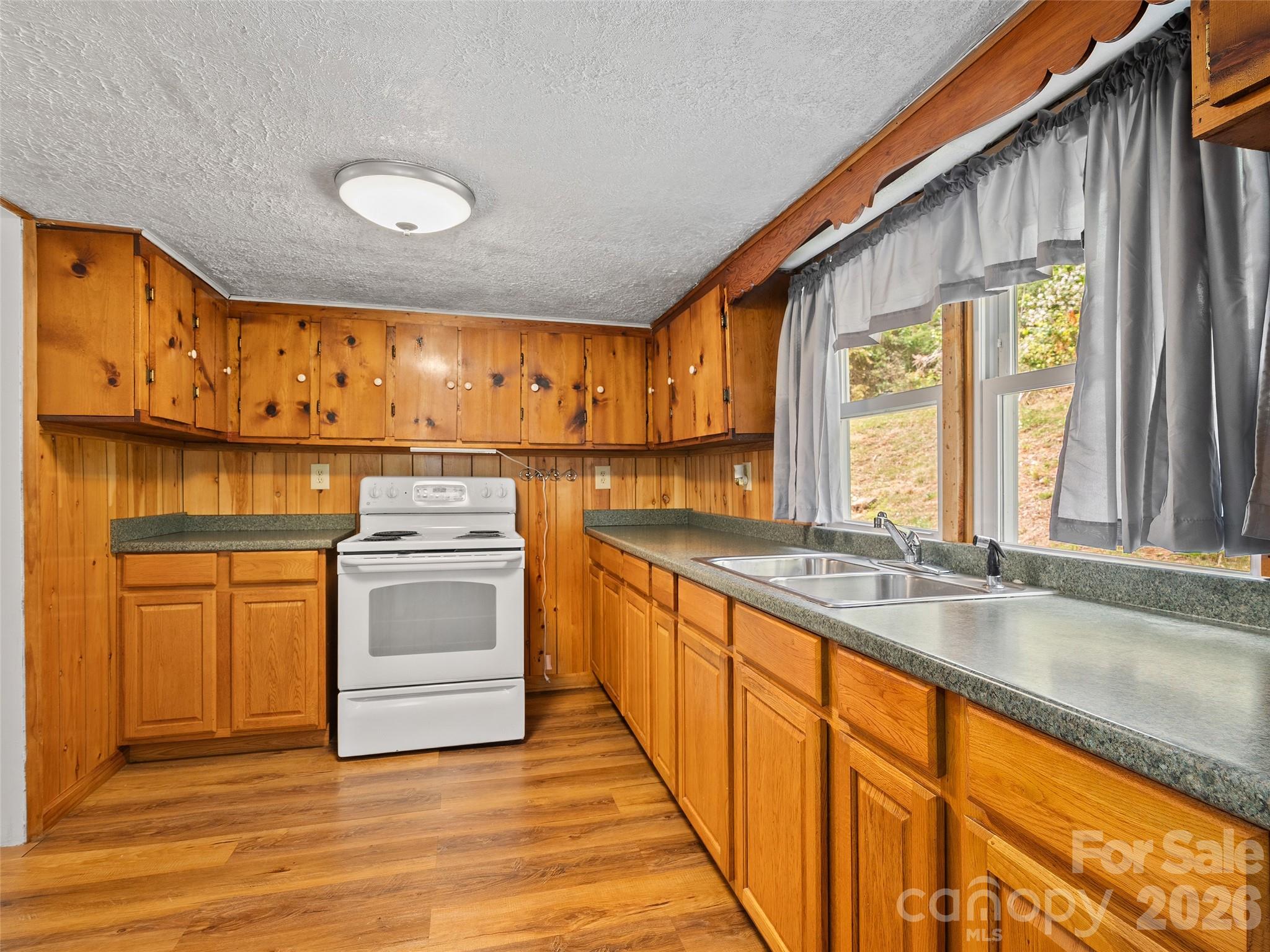 160 Cooper Street Canton NC 28716