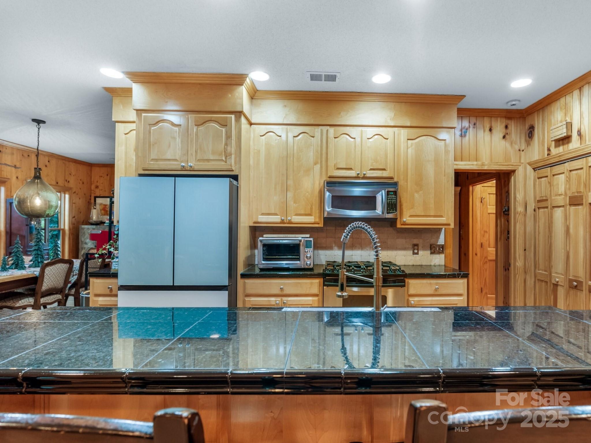 7255 Laurel Hill Drive Newland NC 28657