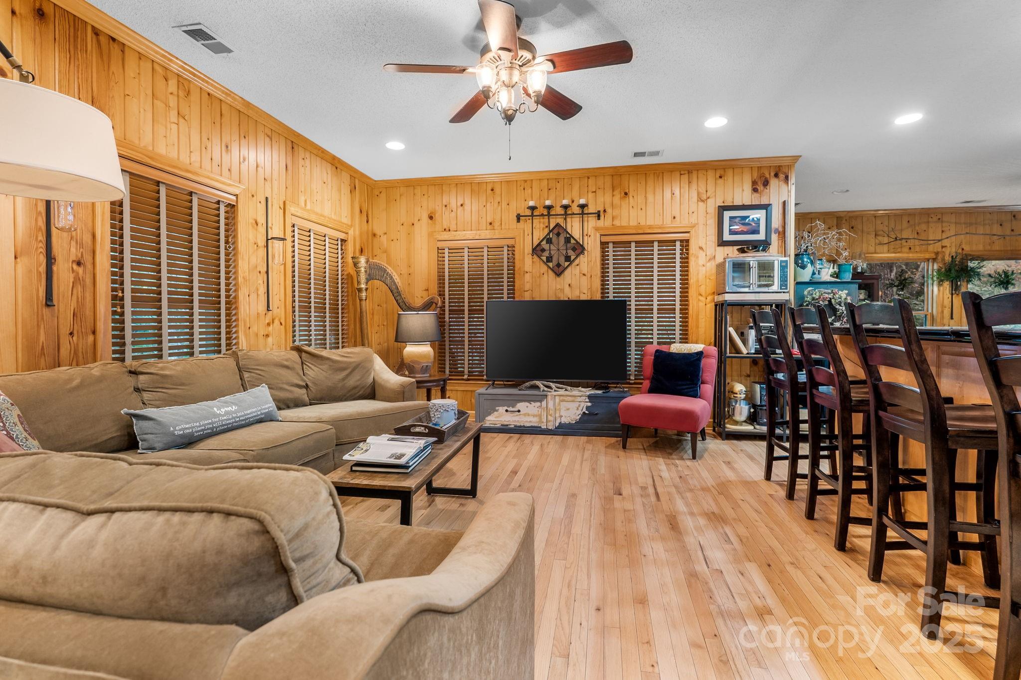 7255 Laurel Hill Drive Newland NC 28657