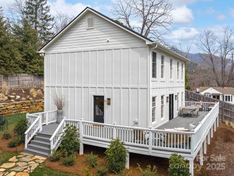 8 Pinecroft Place Asheville NC 28804