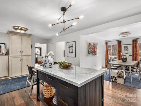 8 Pinecroft Place Asheville NC 28804