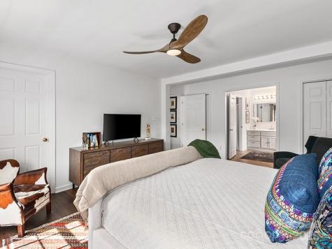 8 Pinecroft Place Asheville NC 28804