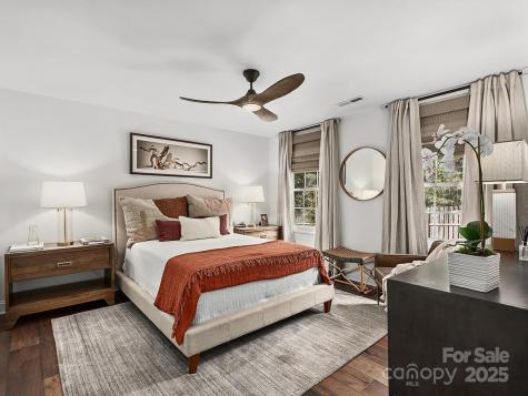 8 Pinecroft Place Asheville NC 28804