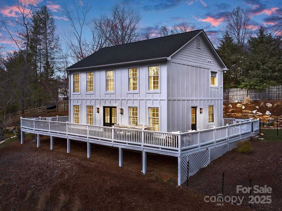 8 Pinecroft Place Asheville NC 28804