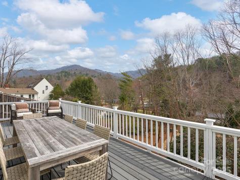 8 Pinecroft Place Asheville NC 28804