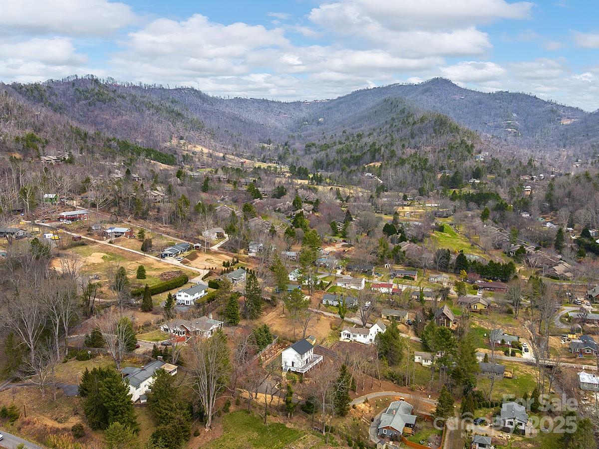 8 Pinecroft Place Asheville NC 28804