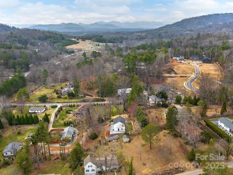 8 Pinecroft Place Asheville NC 28804