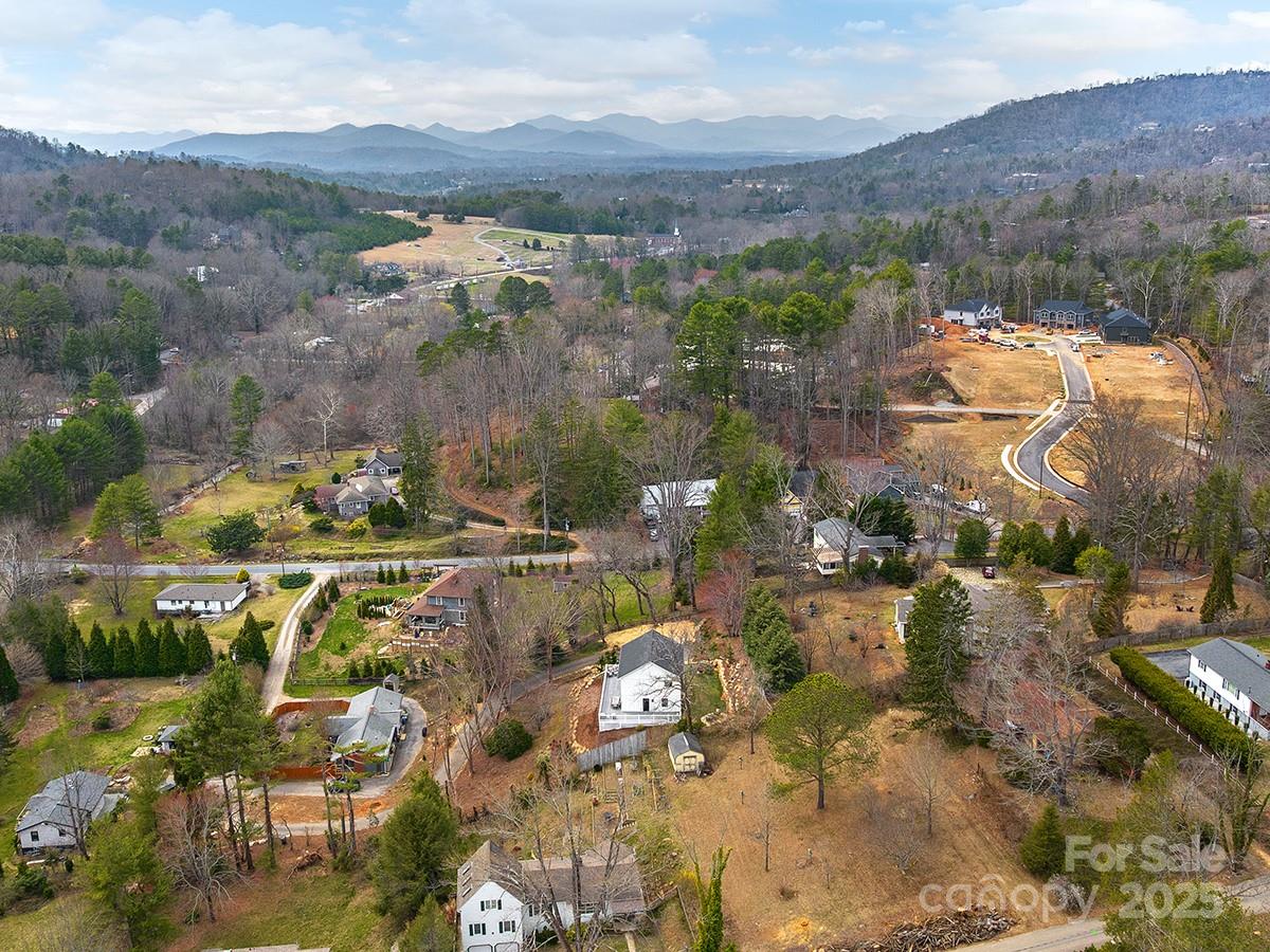 8 Pinecroft Place Asheville NC 28804