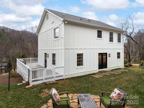 8 Pinecroft Place Asheville NC 28804