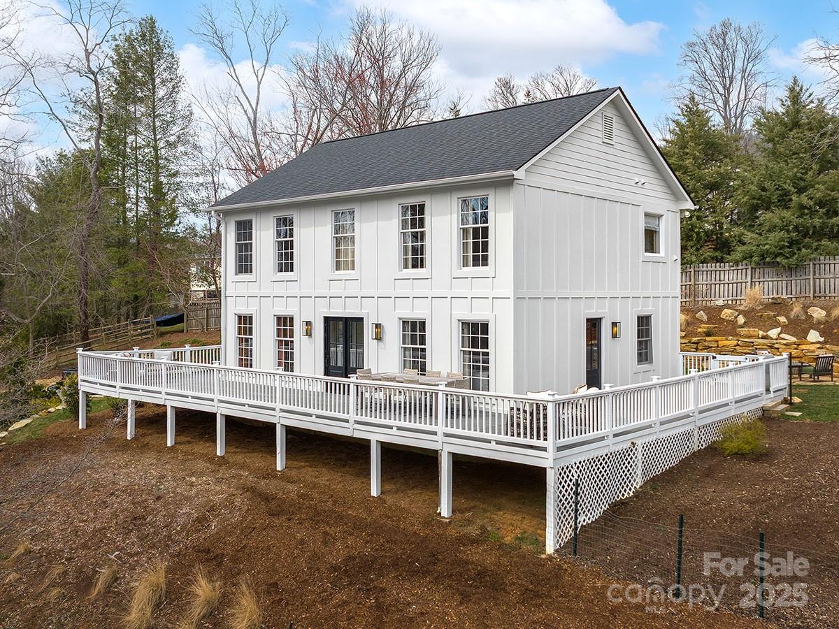 8 Pinecroft Place Asheville NC 28804