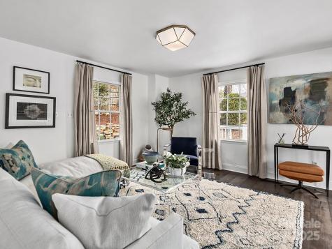 8 Pinecroft Place Asheville NC 28804