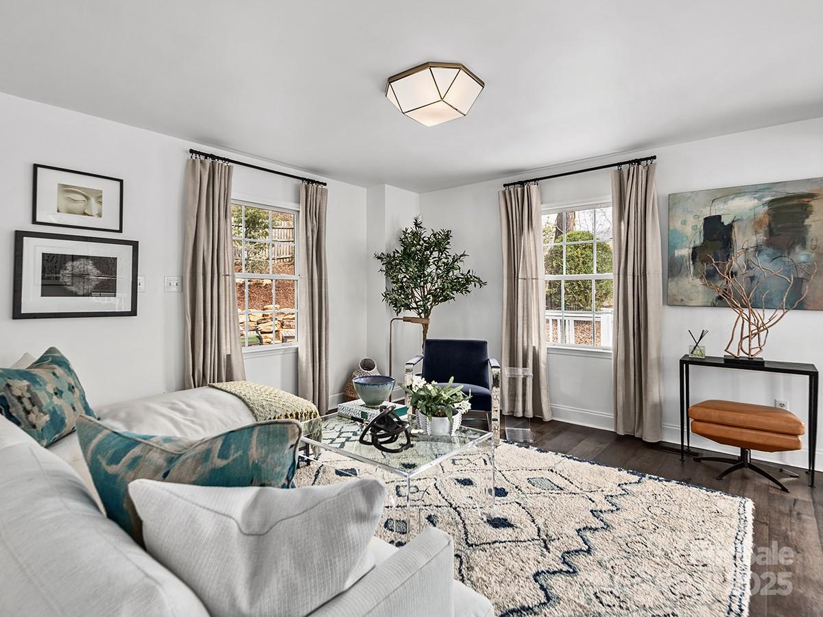 8 Pinecroft Place Asheville NC 28804