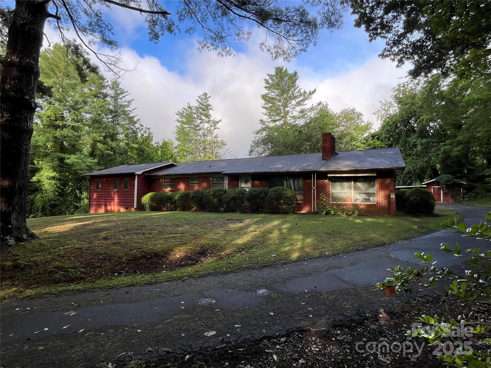 794 New Haw Creek Road Asheville NC 68805