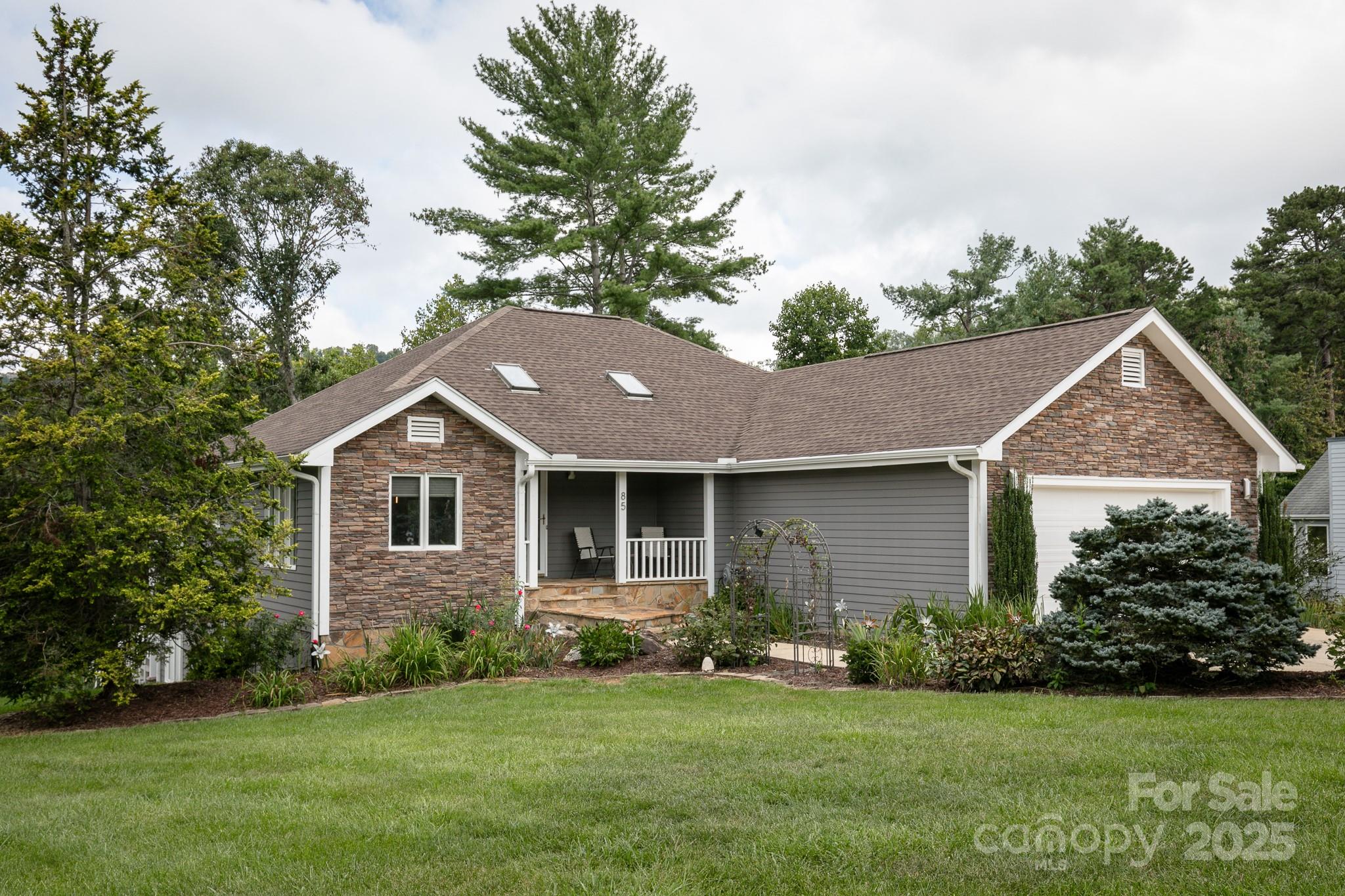 85 Hillcrest Drive Weaverville NC 28787