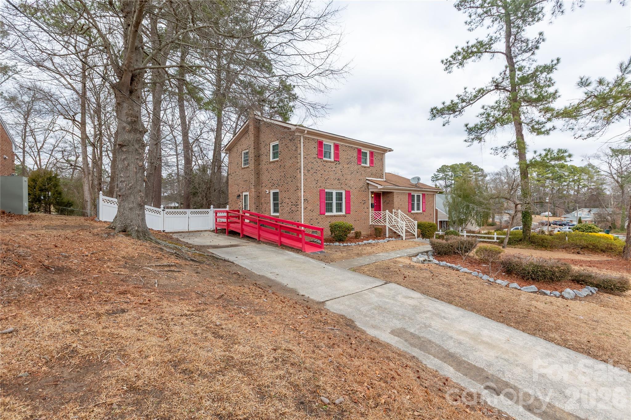 611 Park Avenue Roanoke Rapids NC 27870