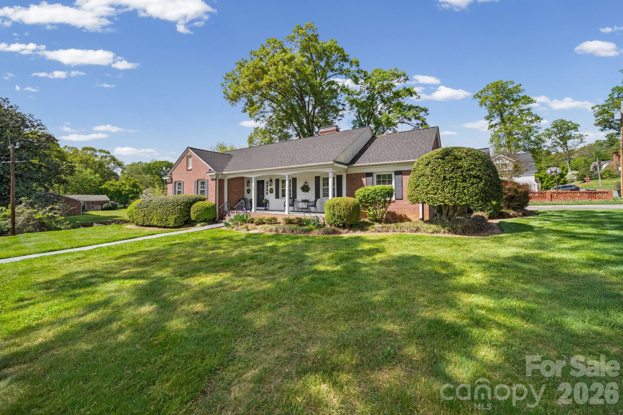 300 W 11th Avenue Gastonia NC 28052
