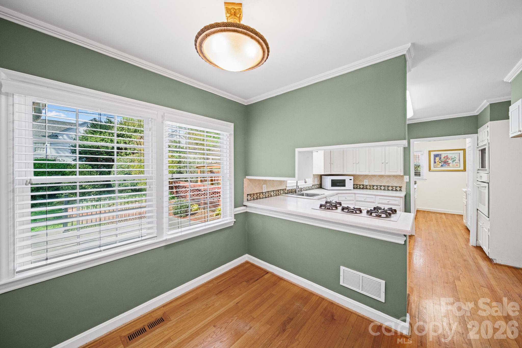 300 W 11th Avenue Gastonia NC 28052