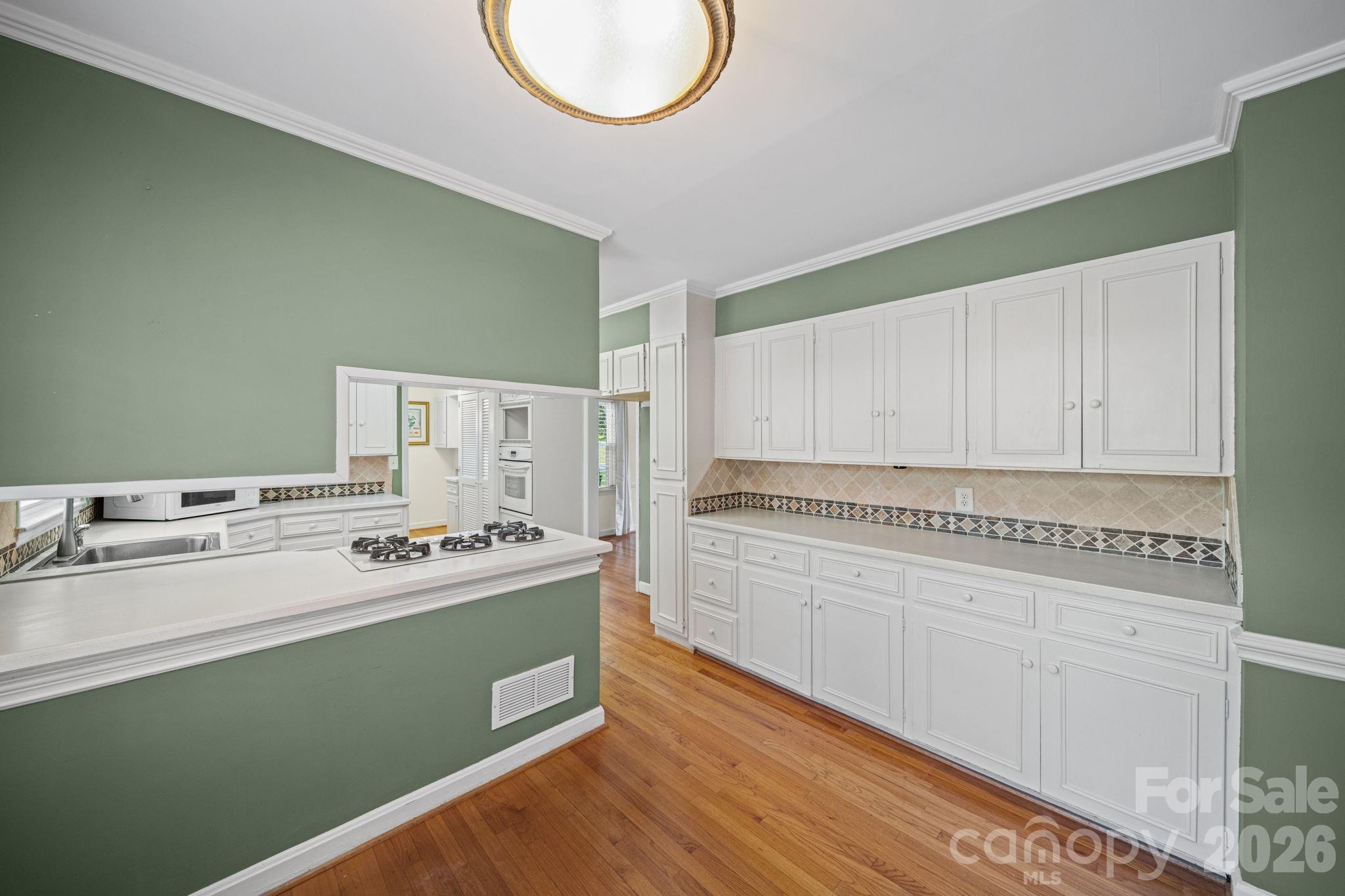 300 W 11th Avenue Gastonia NC 28052