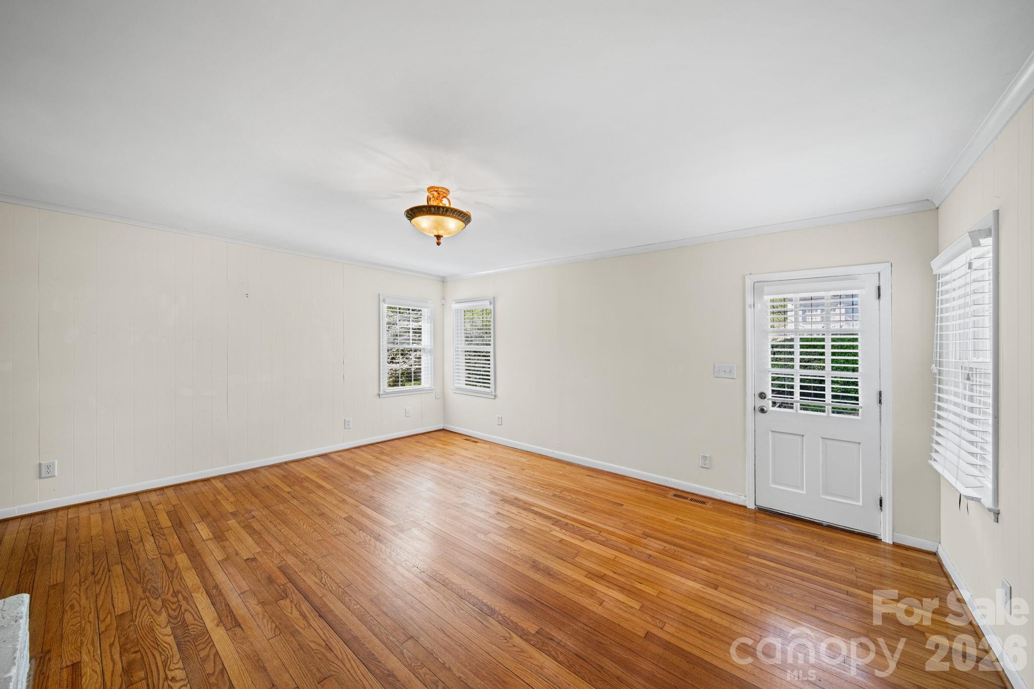300 W 11th Avenue Gastonia NC 28052