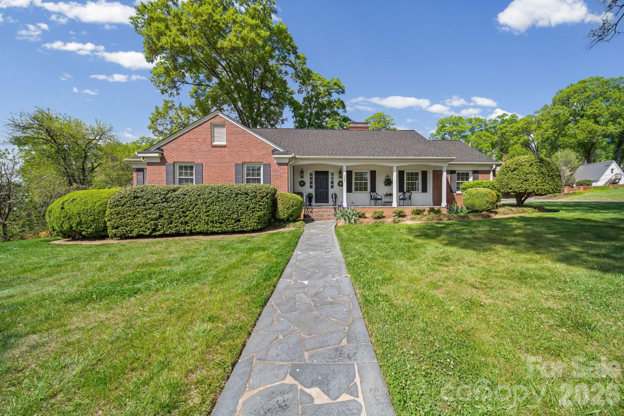 300 W 11th Avenue Gastonia NC 28052