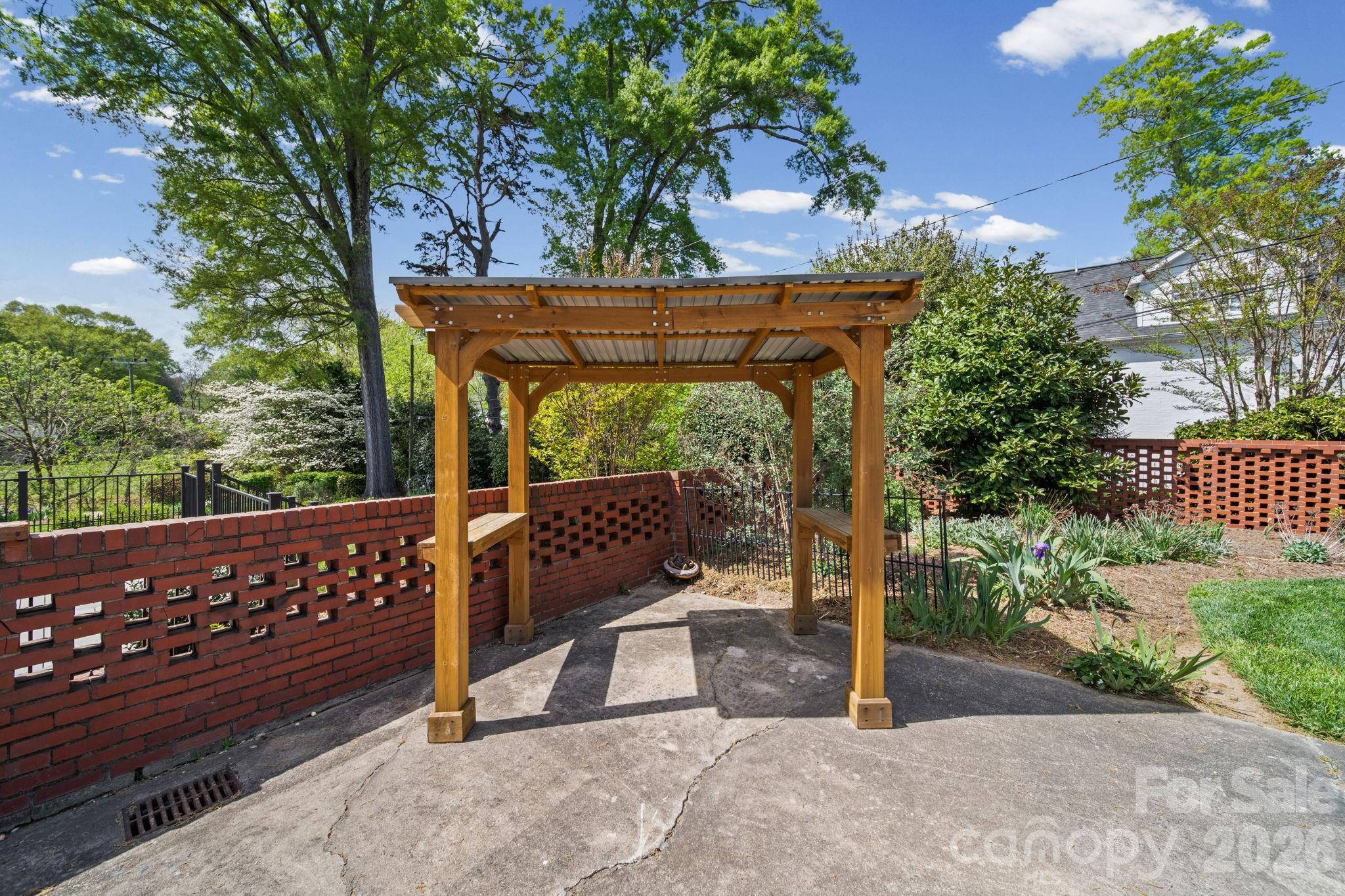 300 W 11th Avenue Gastonia NC 28052