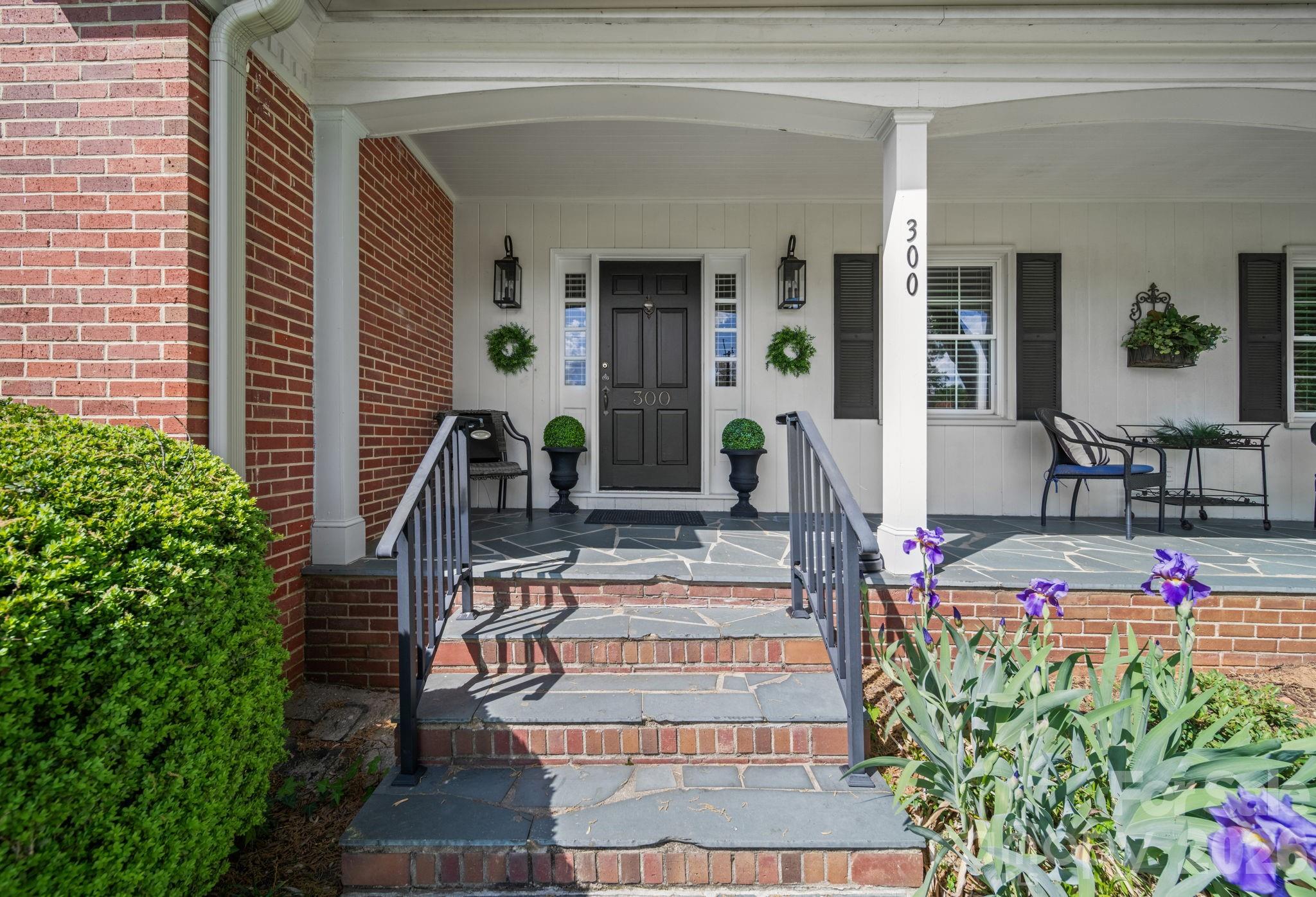 300 W 11th Avenue Gastonia NC 28052