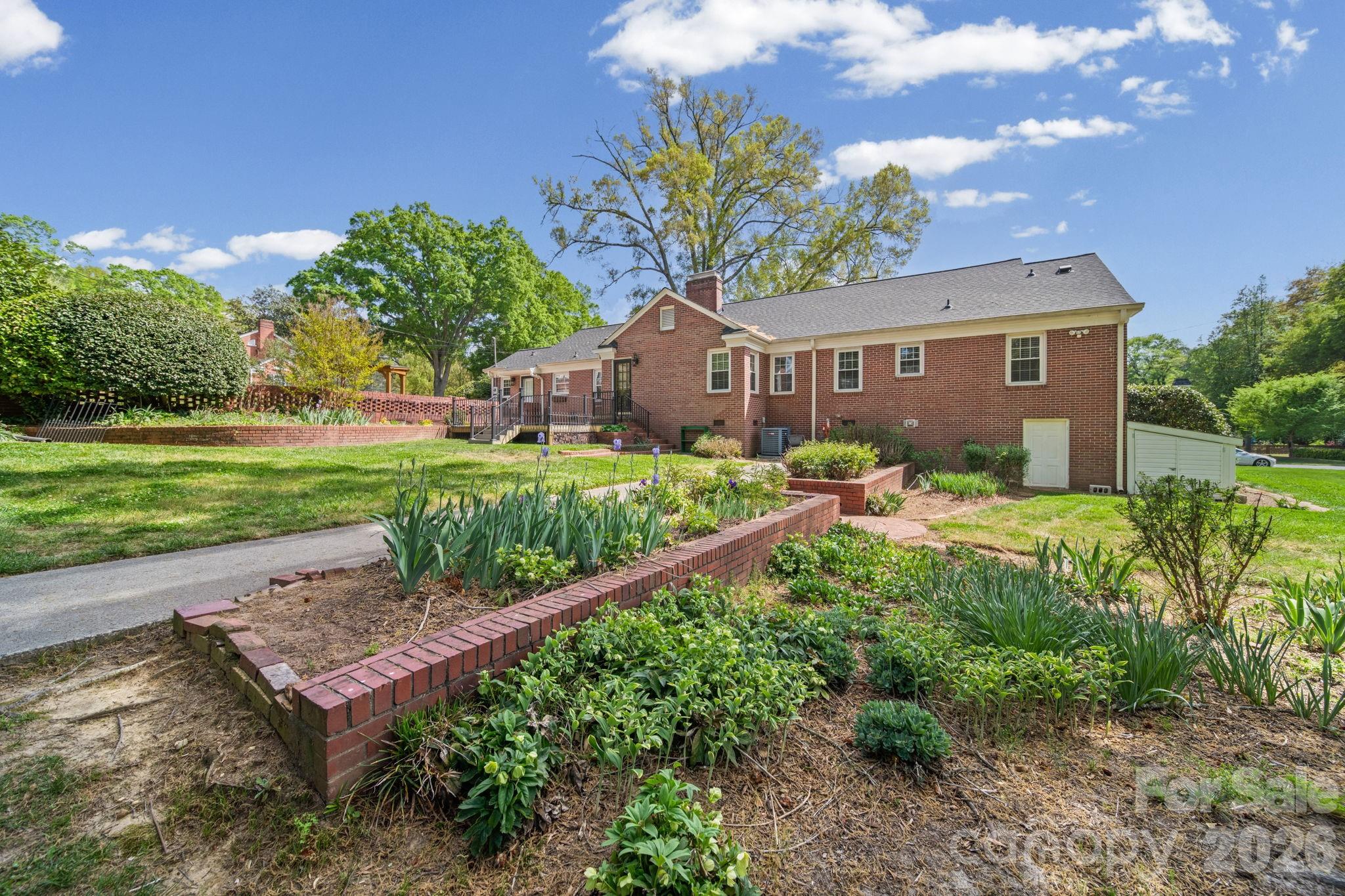 300 W 11th Avenue Gastonia NC 28052