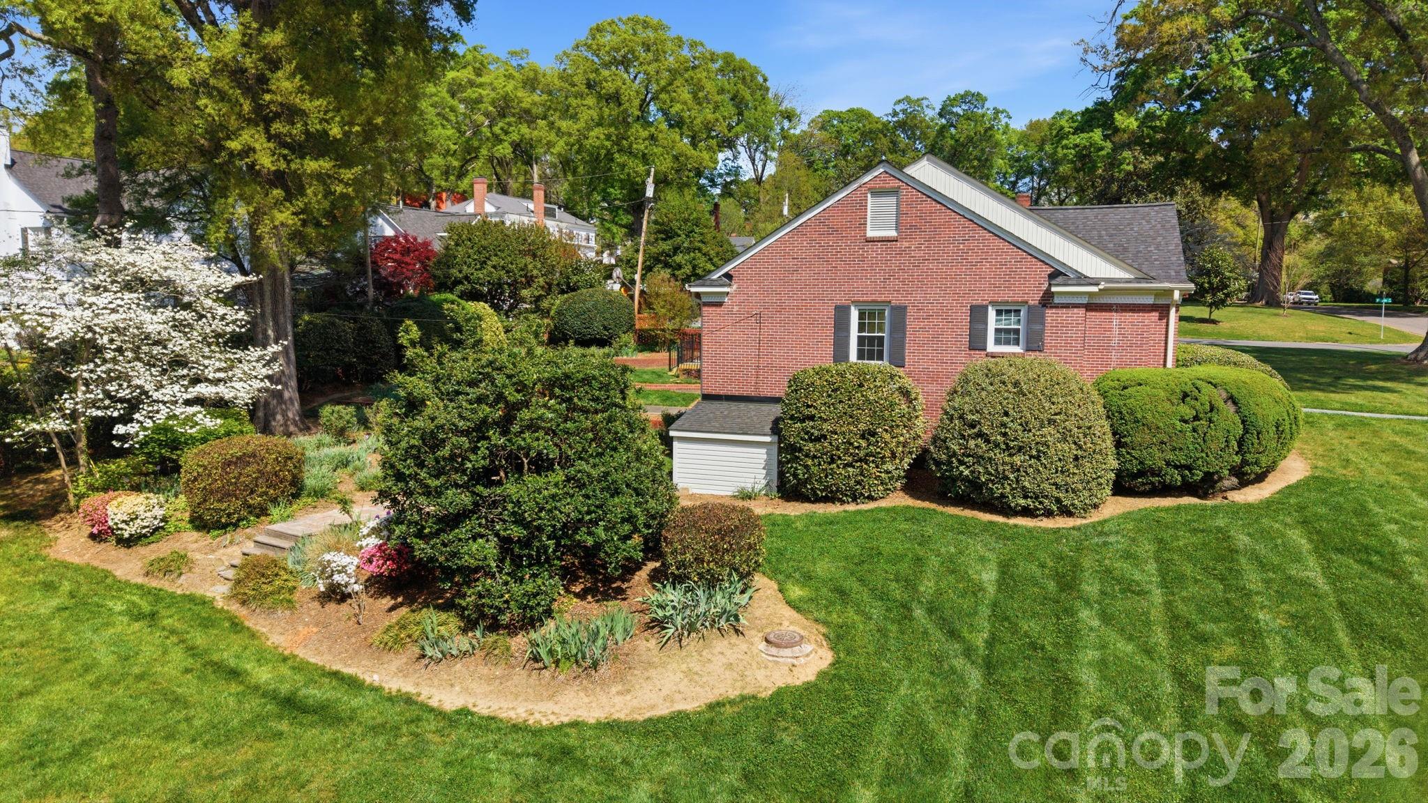 300 W 11th Avenue Gastonia NC 28052