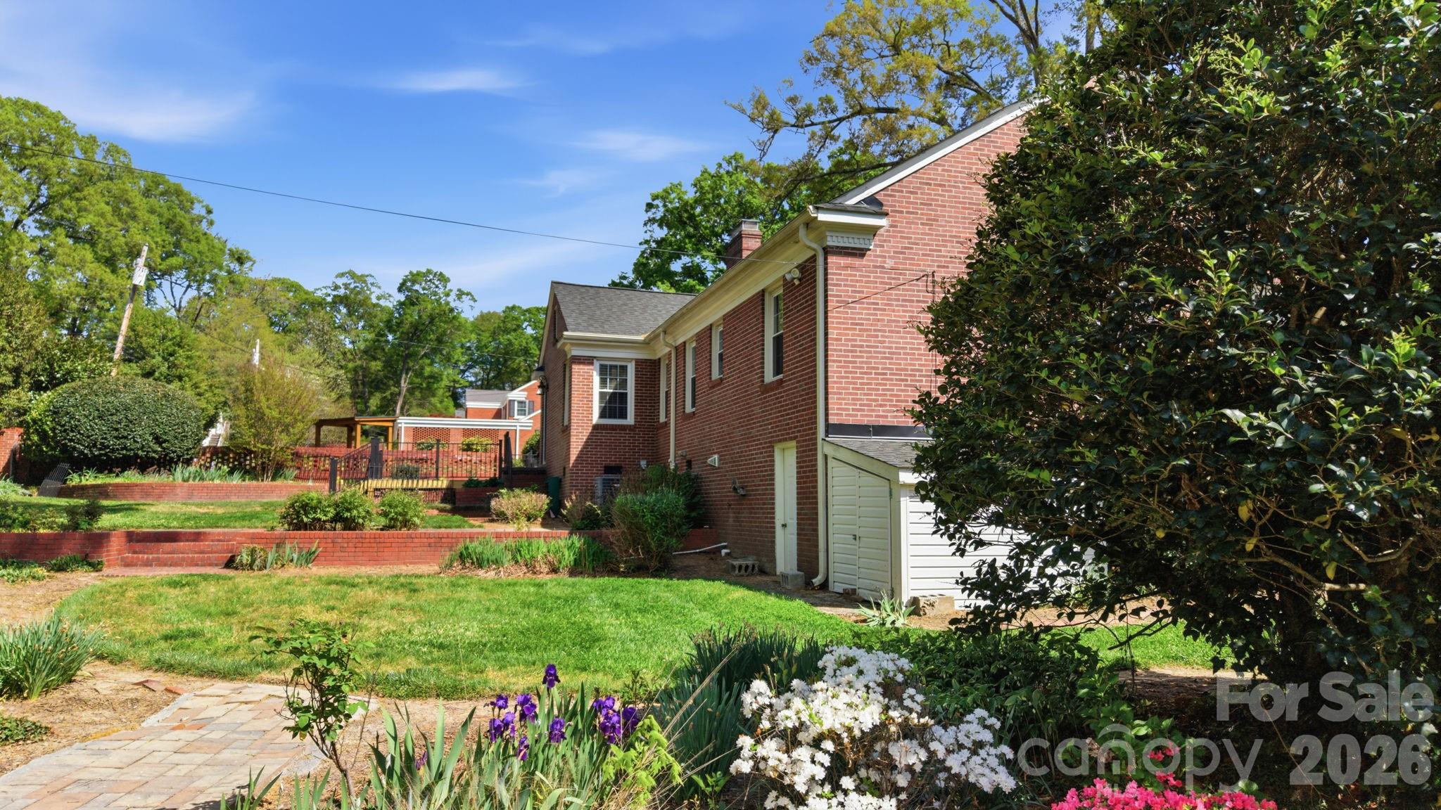 300 W 11th Avenue Gastonia NC 28052