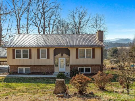 29 Tall Oaks Road Candler NC 28715