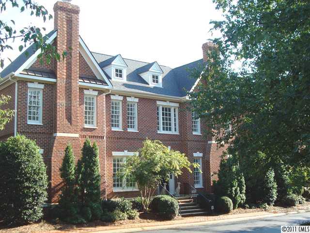 5132 Fairlawn Crescent Court Charlotte NC 28226